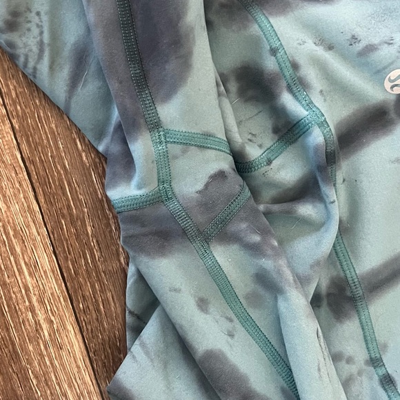 Lululemon Invigorate High-Rise leggings - Picture 7 of 10